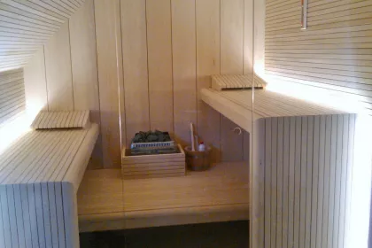 Bigger view of Sauna op maat in smalle Abachi met diepliggende groef gecombineerd met brede Abachi