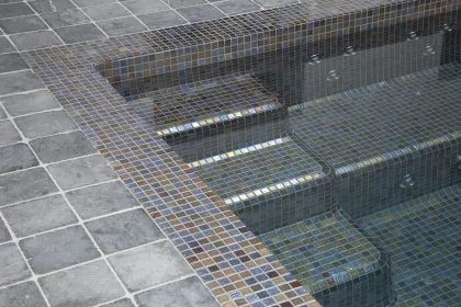 Bigger view of Mozaïekbetegeling voor Swimspa of bouwkundig zwembad