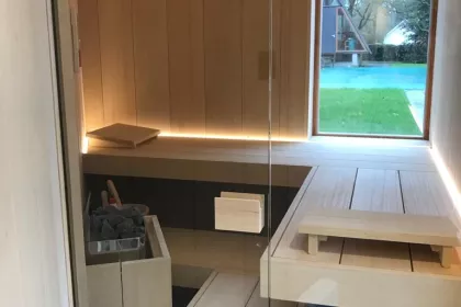 Bigger view of Sauna op maat met brede Abachi en ingewerkte LED verlichting