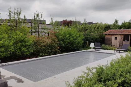 Bigger view of Bouwkundig zwembad met PC metallic lamellen