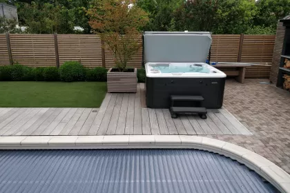 Bigger view of Spa Self-Cleaning H570 Platinum