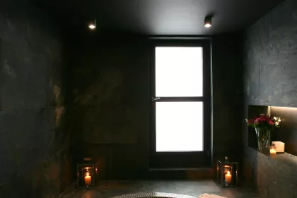 Bigger view of Mozaïek Spa met donkere afwerking