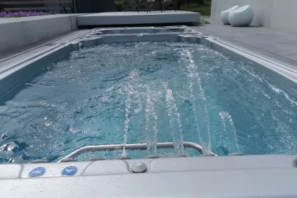 Bigger view of Swimspa Aquasport 19DtfX met bellagio watervaljets