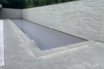 Bigger view of Bouwkundig zwembad met PC metallic lamellen